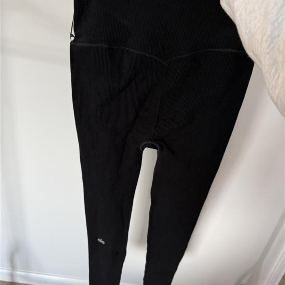 Black ALO seamless rib leggings, medium, NWT! - Picture 3 of 4